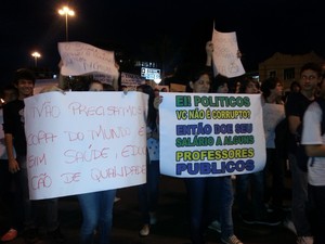 Manifestação em Chapecó (Foto: Rafaela Menin/Diário do Iguaçu)