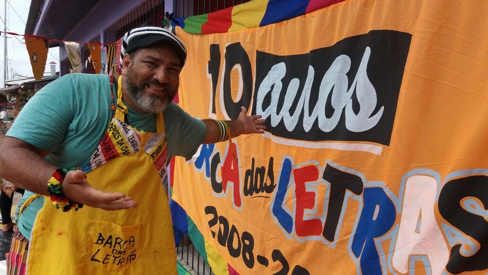 Jonas Banhos, arte-educador que Ã© coordenador do projeto (Foto: Jorge Abreu/G1)