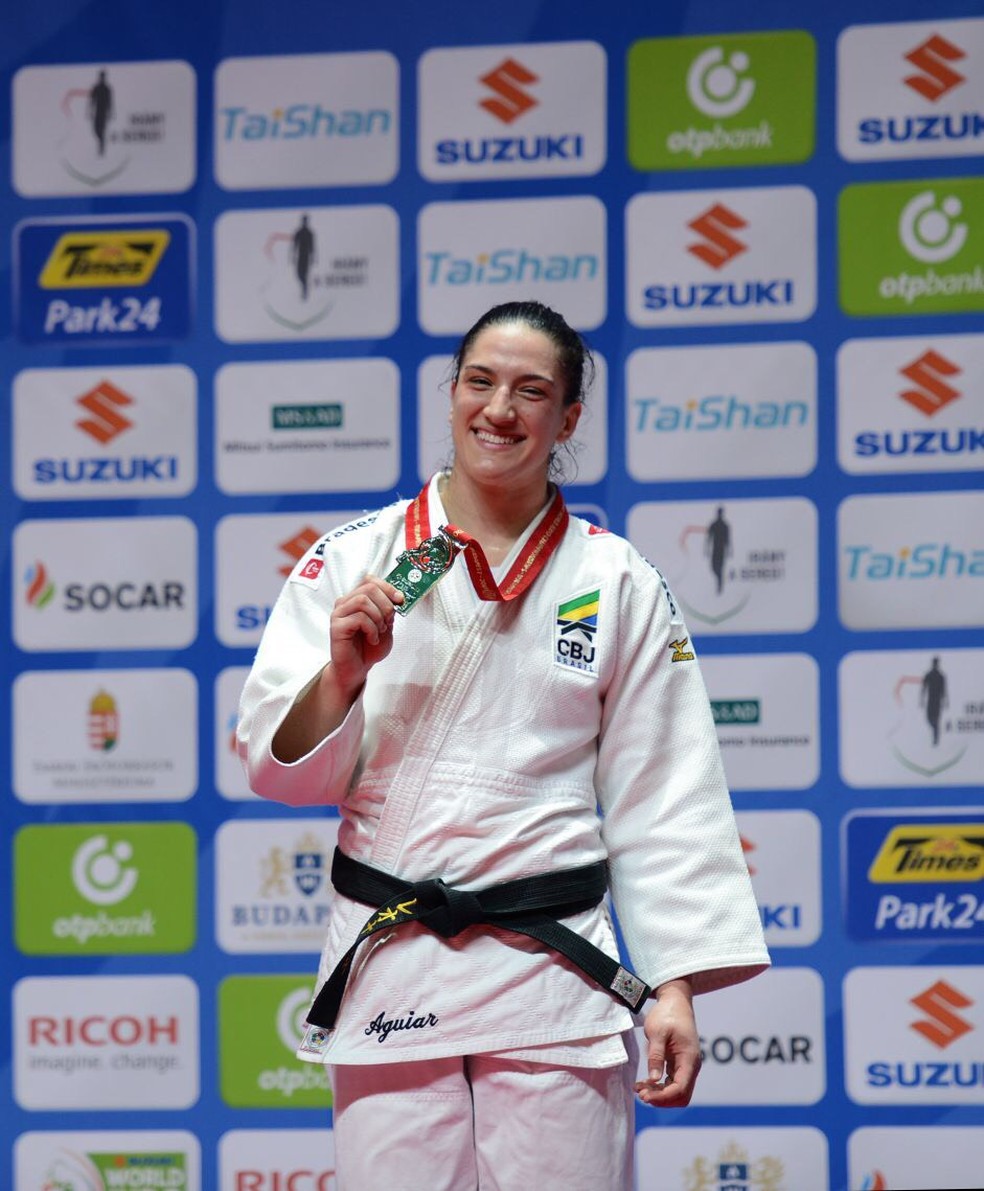 Mayra Aguiar foi campeã mundial em 2017 — Foto: Paulo Pinto / CBJ
