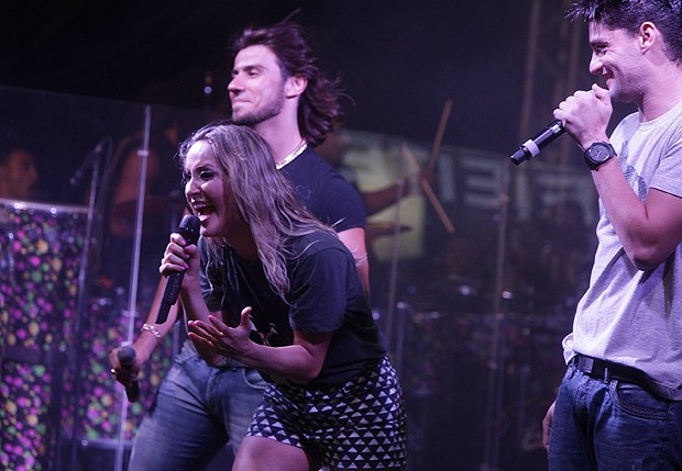 Munhoz e Mariano cantaram com Claudia Leitte (Foto: Fred Pontes/Divulgação)