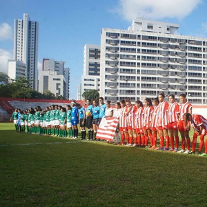 Náutico e Iranduba futebol feminino (Foto: Divulgação/Náutico)