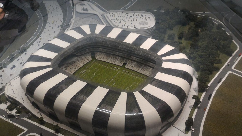 Maquete do Estádio do Atlético-MG está exposta na sede do clube, em Lourdes (Foto: Guilherme Frossard)
