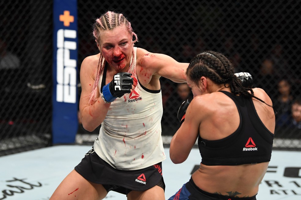 Marion Reneau quebrou o nariz de Yana Kunitskaya, mas perdeu a luta â?? Foto: Getty Images