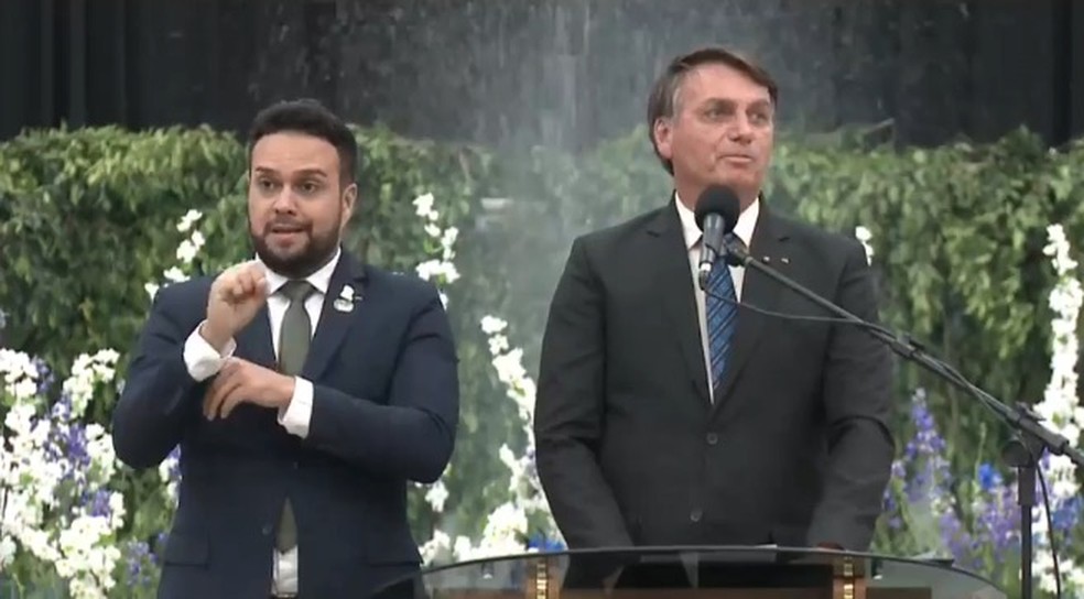 O presidente Jair Bolsonaro durante culto na Assembleia de Deus do Belenzinho, Zona Leste de SP, nesta segunda-feira (5). — Foto: Reprodução/Redes Sociais 
