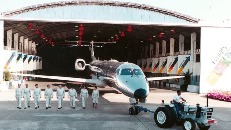Recuperação da Embraer após a reestruturação foi impulsionada por projetos como o do jato comercial ERJ-145 para 50 passageiros — Foto: Divulgação/Embraer