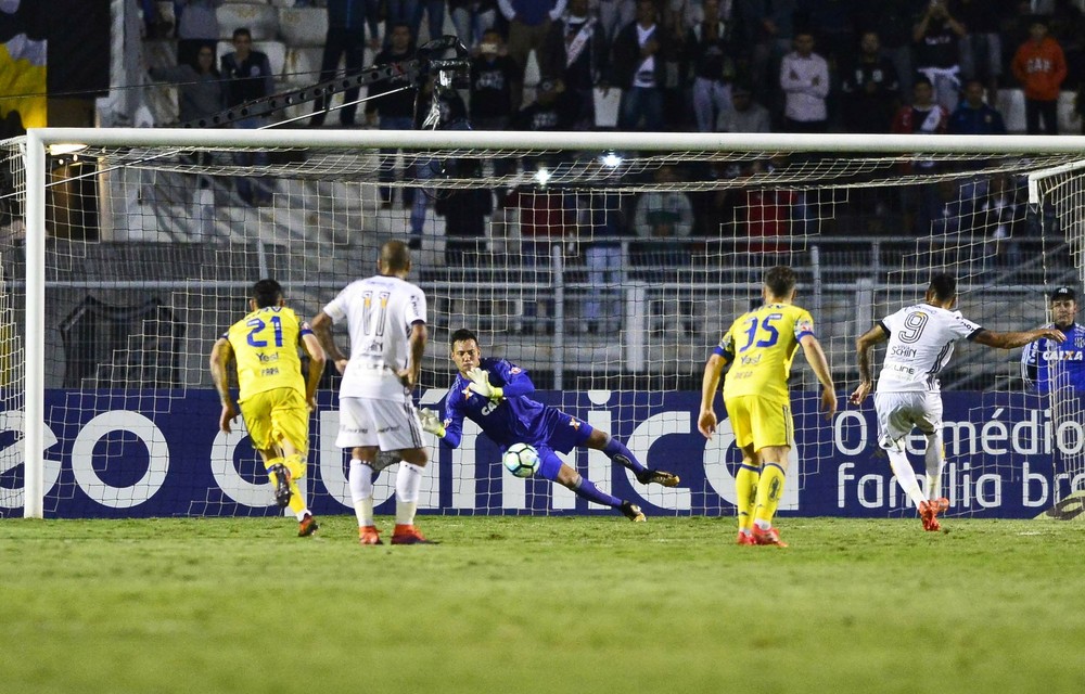 Derrotado em 3 disputas no ano, Fla bate até 120 pênaltis por semana antes de semi