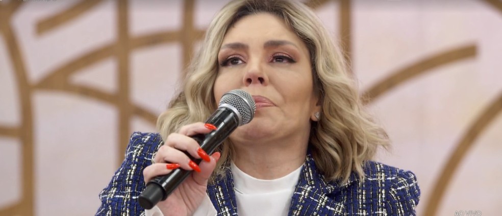 Simony se emociona ao falar de diagnstico de cncer  Foto: Reproduo