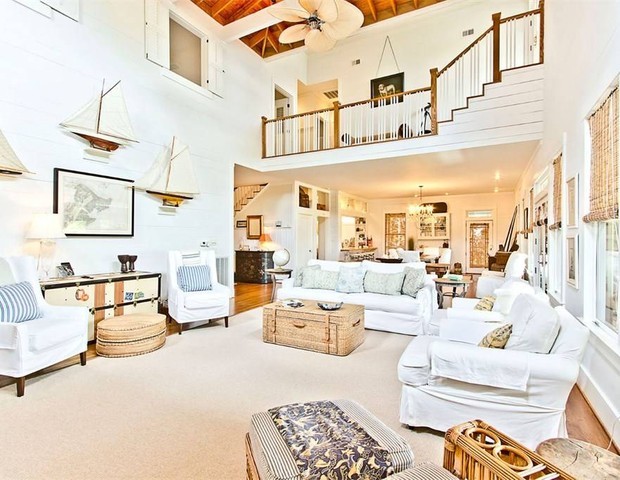 Decoração da sala de estar de Sandra Bullock (Foto: Reprodução)