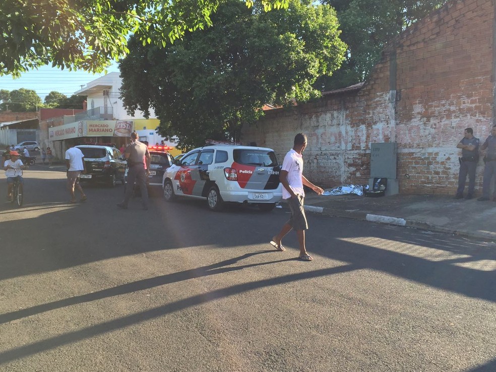 Rapaz foi assassinado no Jardim Brasil Novo, em Presidente Prudente (Foto: Mateus Tarifa/TV Fronteira)