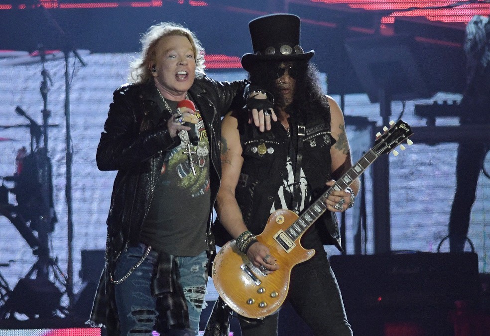 Axl Rose canta ao lado de Slash no show do Guns N' Roses no Rock in Rio 2017 (Foto: Alexandre Durão/G1)