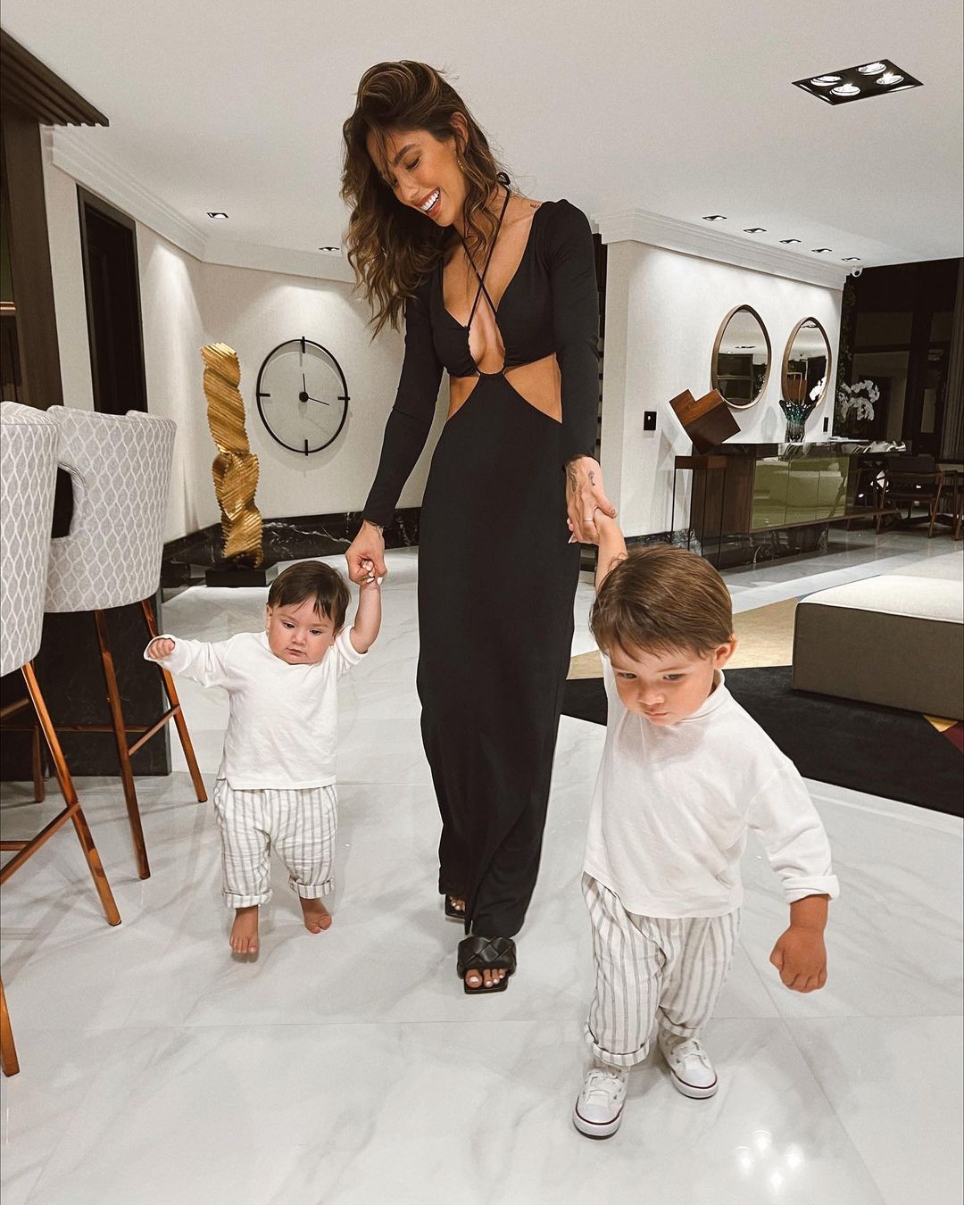 Gabi Brandt com os filhos (Foto: Reprodução Instagram)