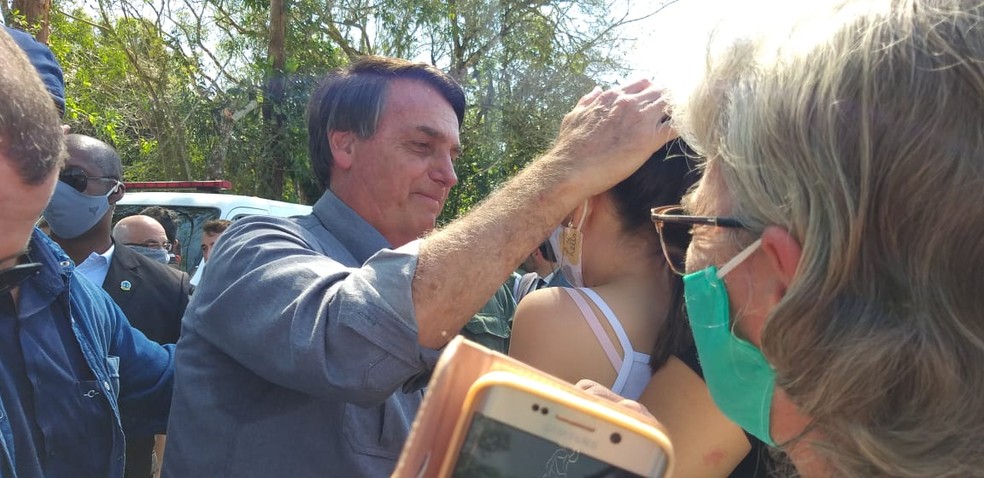 Em Visita ao Vale do Ribeira, Bolsonaro cumprimentou população sem máscara — Foto: Arquivo Pessoal 