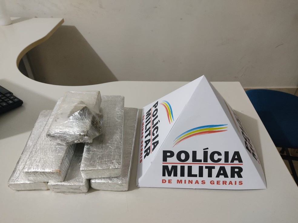 Maconha apreendida pela PM em Bocauiva — Foto: Polícia Militar
