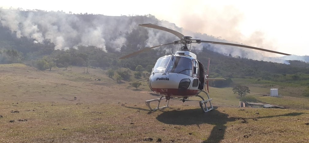 Águia foi acionado para dar apoio durante incêndio na serra de São Pedro — Foto: Águia Polícia Militar Piracicaba