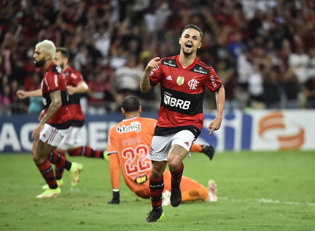 Michael, do Flamengo, comemora gol contra o Atlético-MG — Foto: André Durão