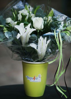 Vaso que permite transportar flores de corte sem derramar água, lançado na Expoflora 2012 (Foto: Humberto de Castro/Divulgação)