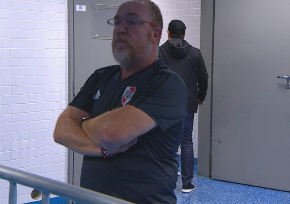 Conmebol abre investigaÃ§Ã£o sobre presenÃ§a de Gallardo no vestiÃ¡rio do River contra o GrÃªmio