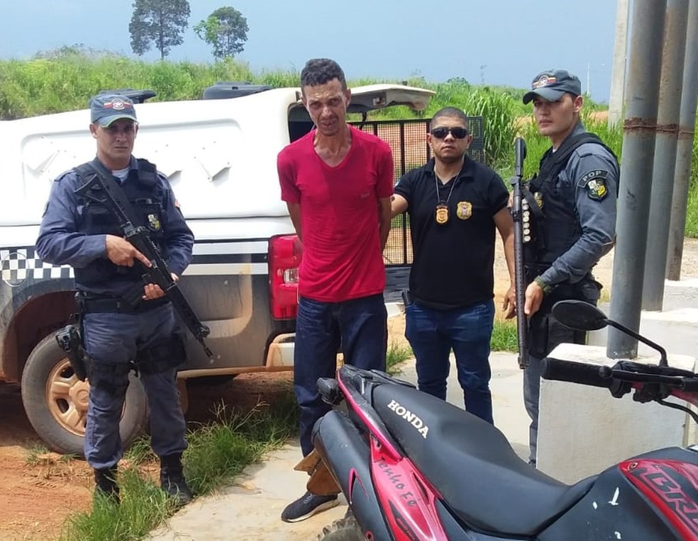 Suspeito de matar a jovem foi preso na casa dele, nesta quarta-feira. — Foto: Polícia Civil - MT