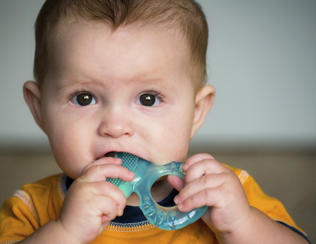 A irrupção dos dentes não causa febre: é uma coincidência (Foto: Thinkstock)