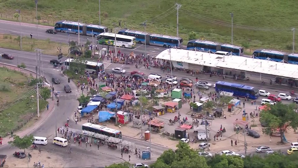 Corredor BRT Transoeste, no Rio de Janeiro â€” Foto: ReproduÃ§Ã£o/ TV Globo