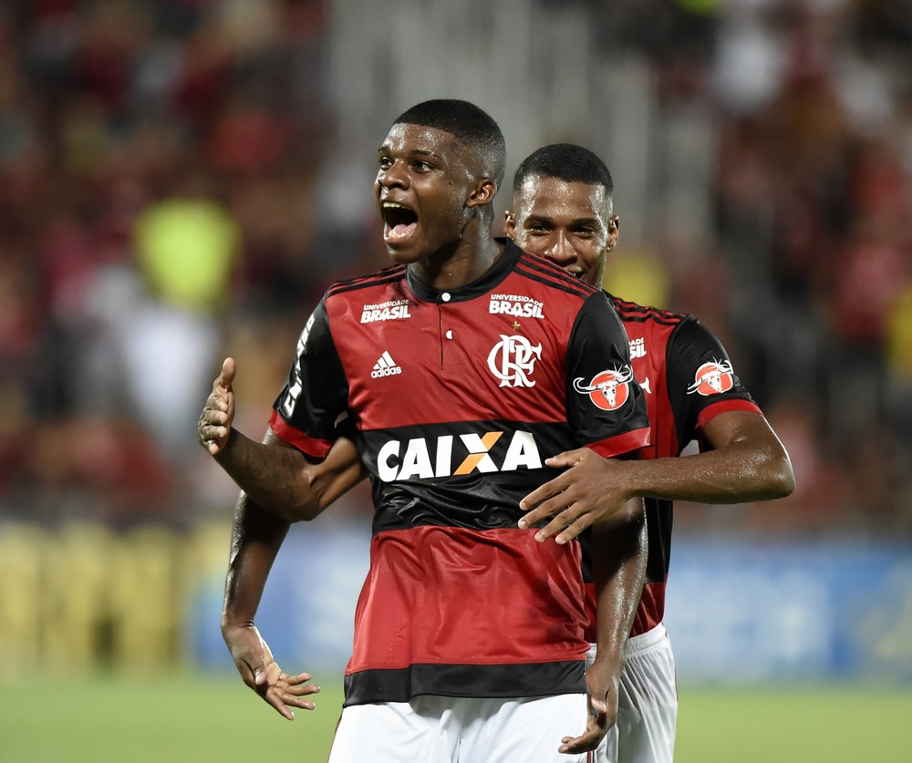 Edu lamenta desconvocação de Lincoln e revela que Tite queria observá-lo na sub-20