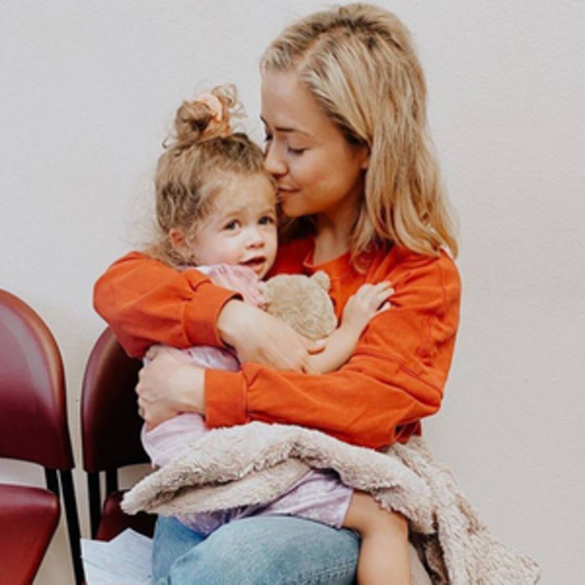 Ashley Stock e a sua filha que morreu aos 3 anos (Foto: Reprodução/Instagram)