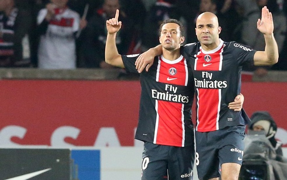 Nenê e Alex também passaram pelo clube francês (Foto: AFP)