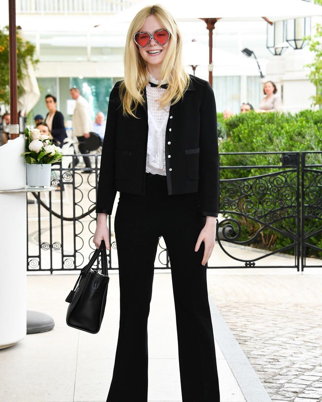 Elle Fanning em Cannes (Foto: Instagram Vogue Italia/ Reprodução)
