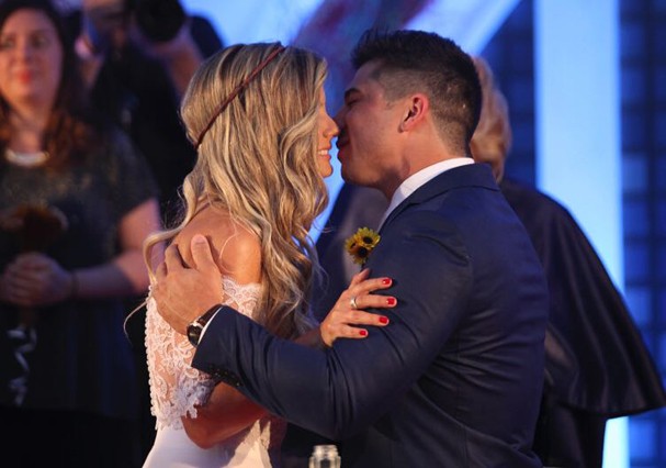 Cristiana Cartolano e Leonardo Veloso se casaram no Rock in Rio (Foto: Arquivo Pessoal) Cristiana Cartolano e Leonardo Veloso se casaram no Rock in Rio (Foto: Arquivo Pessoal)