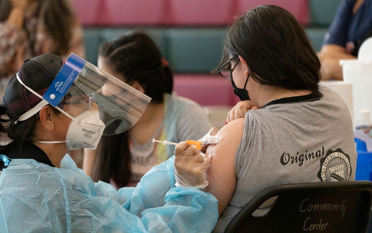 Los Angeles impõe vacinação anticovid obrigatória para estudantes maiores de 12 anos