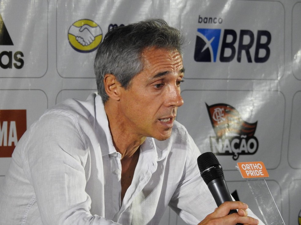 Paulo Sousa, técnico do Flamengo, em coletiva de imprensa — Foto: Fred Gomes / ge