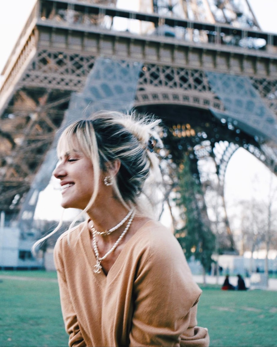 Gio Ewbank abre álbum de viagem a Paris