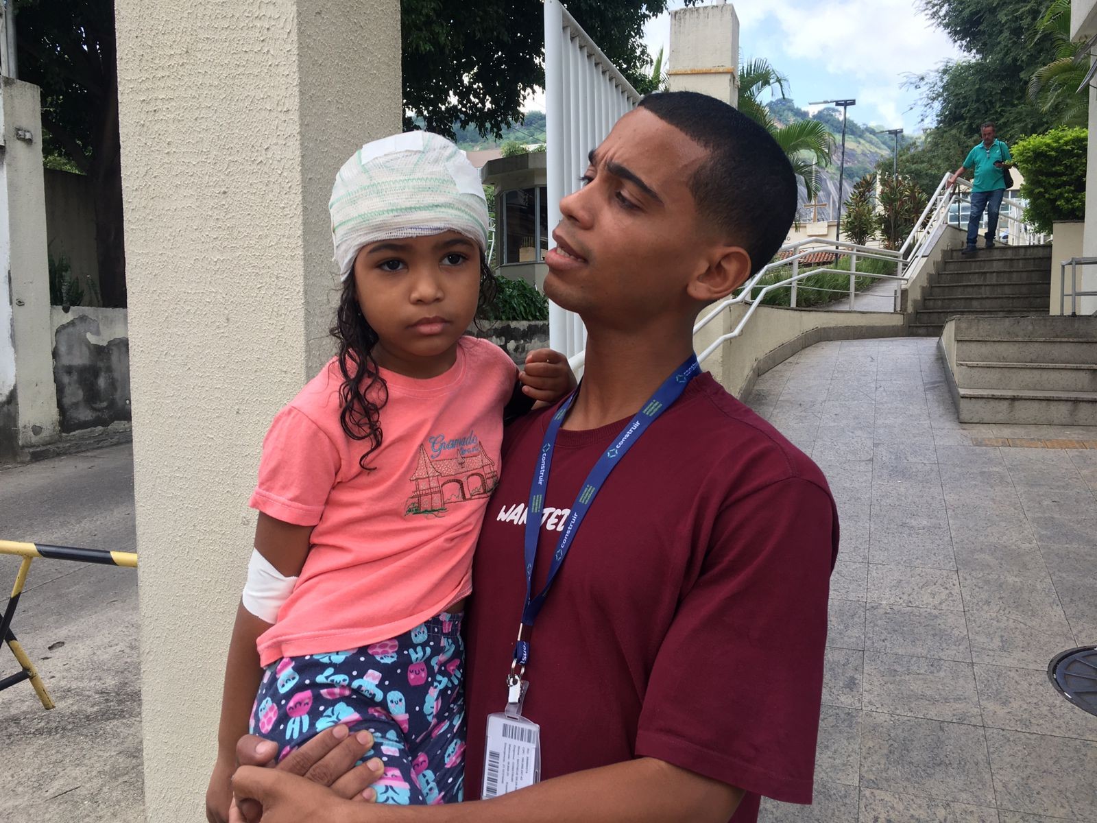 ‘Graças a Deus, ele botou a mão. Mais um pouquinho, ela morreria’, diz tio de sobrevivente de desabamento