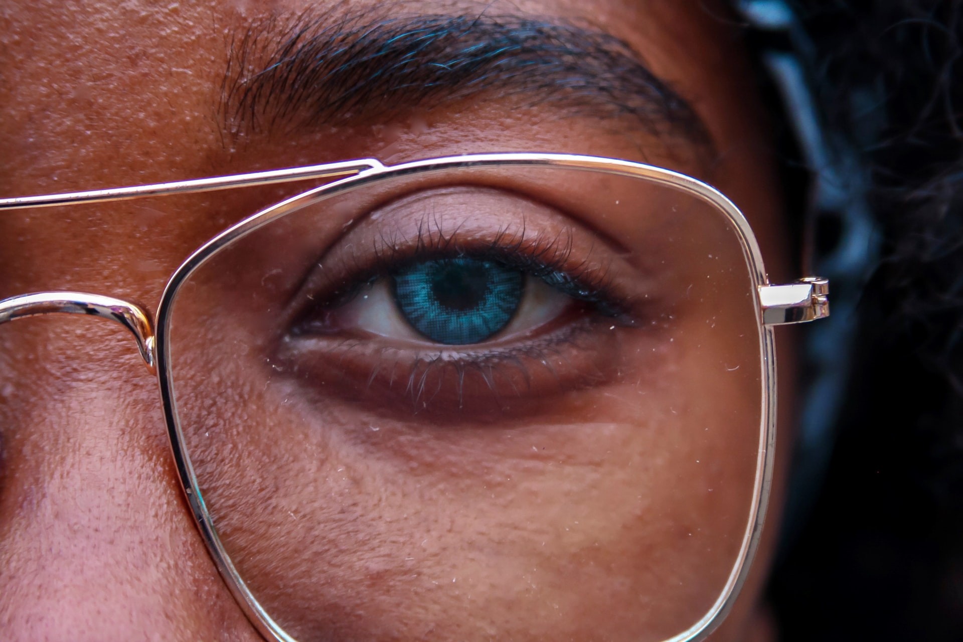 Dor nos olhos é principal sintoma da Covid-19, segundo estudo (Foto:  Melanie Kreutz/Unsplash)