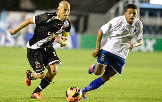 Nei Vasco e Nacional-AM (Foto: Celso Pupo / Agência estado)