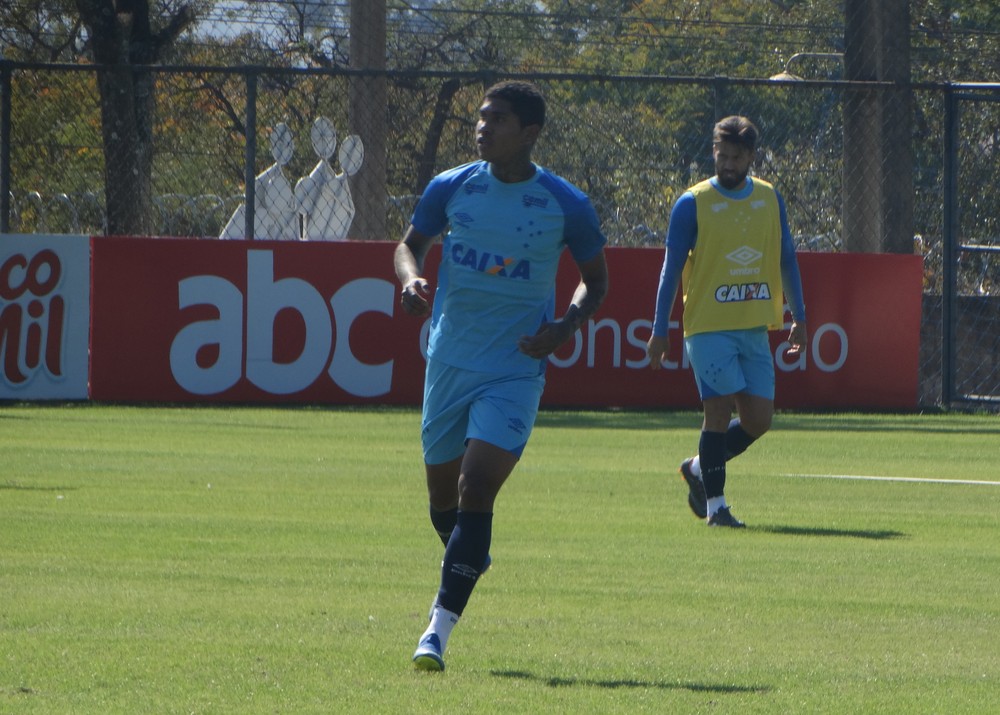 Mano ganha volta de Bruno Silva e Patrick Brey para amistoso