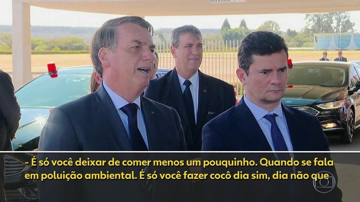 Resultado de imagem para Bolsonaro sugere 'fazer cocÃ´ dia sim, dia nÃ£o' para reduzir poluiÃ§Ã£o ambiental