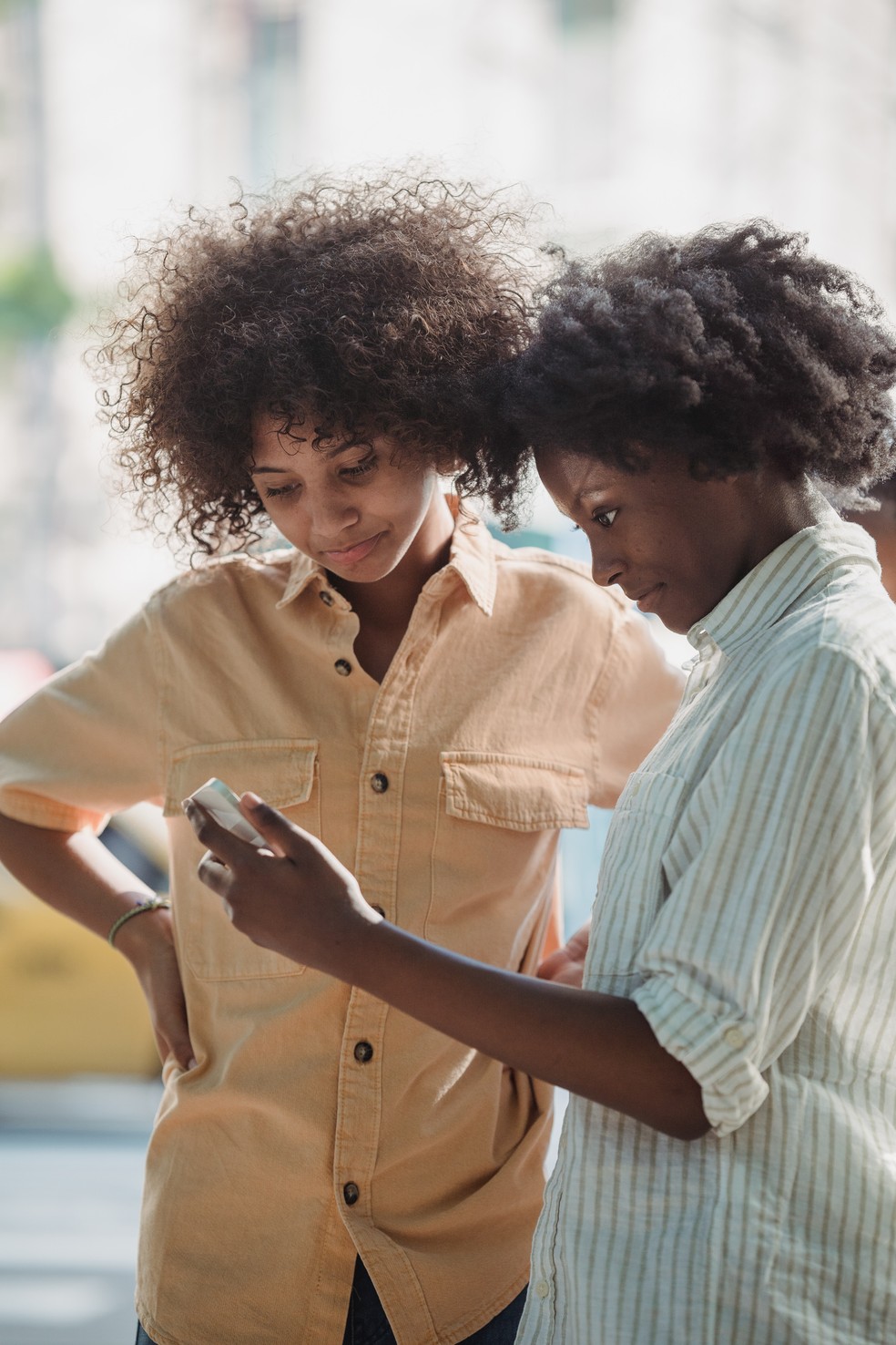 A rela&ccedil;&atilde;o da ind&uacute;stria da moda com movimentos feministas precisa ser de escuta, precisa ser de aprendizado &mdash; Foto: Pexels
