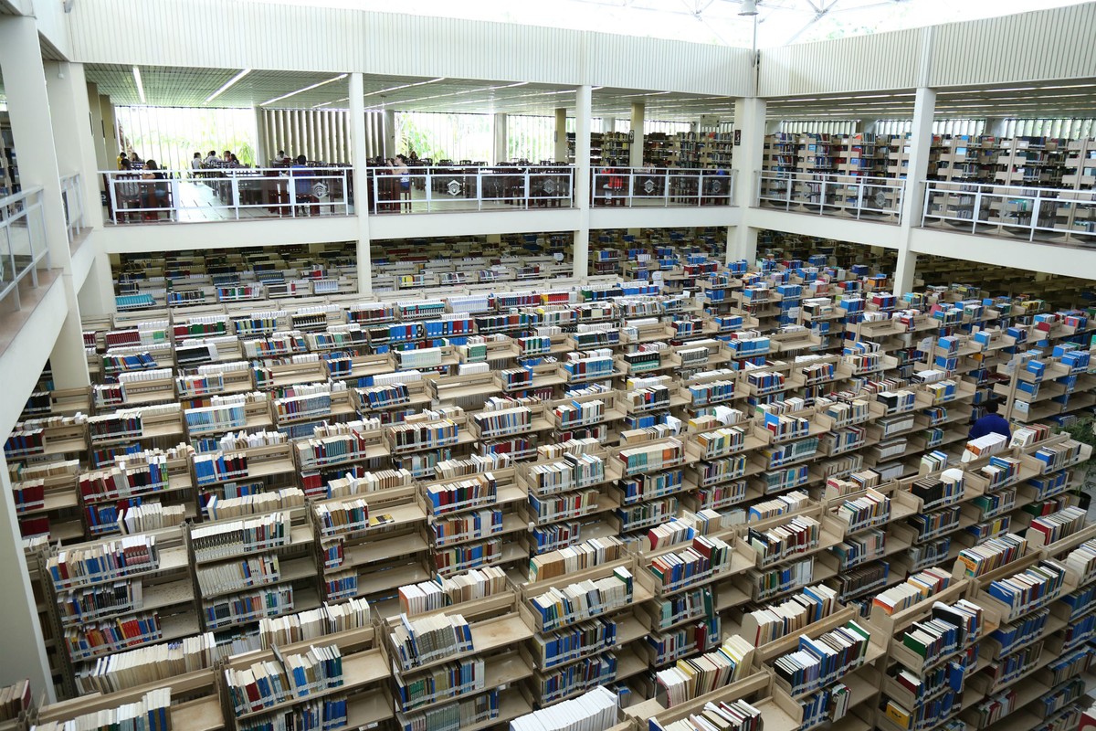 Bibliotecas da Unifor são opções culturais em Fortaleza | Ensinando e ...