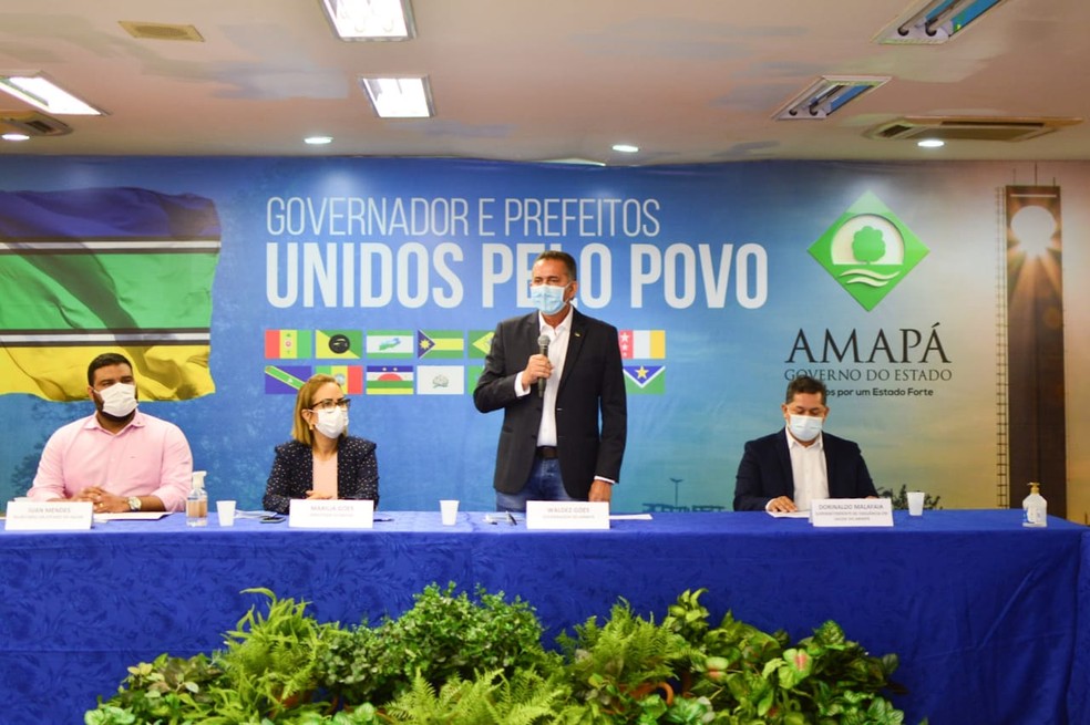 Waldez planeja com prefeitos para fevereiro o início da vacinação contra Covid-19 no Amapá