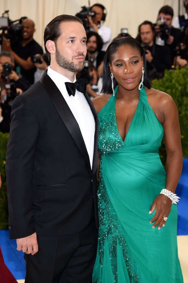 A atriz Serena Williams grávida ao lado do noivo, o empresário Alexis Ohanian (Foto: Getty Images)
