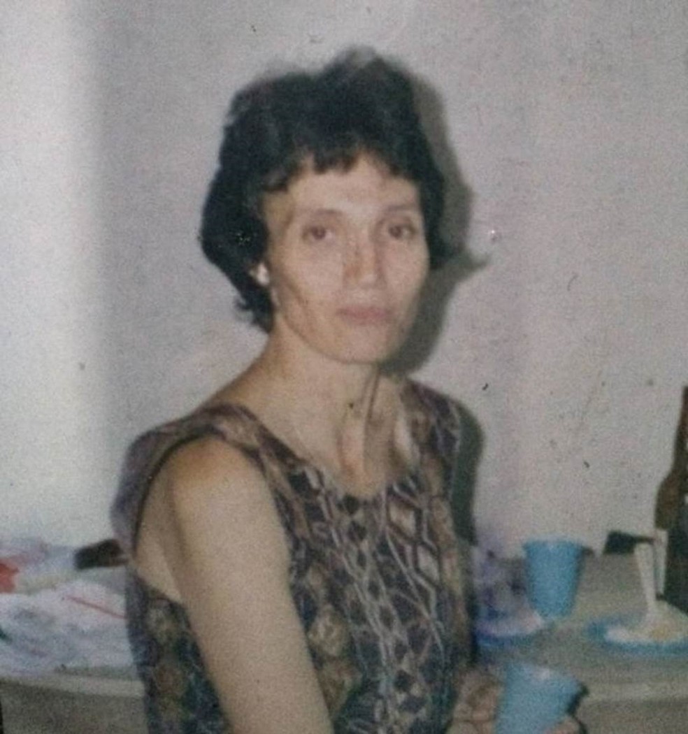 O Alzheimer se manifestou de modo precoce em Sueli e avançou rapidamente. Na foto, ela aparece em 1996 — Foto: Arquivo Pessoal