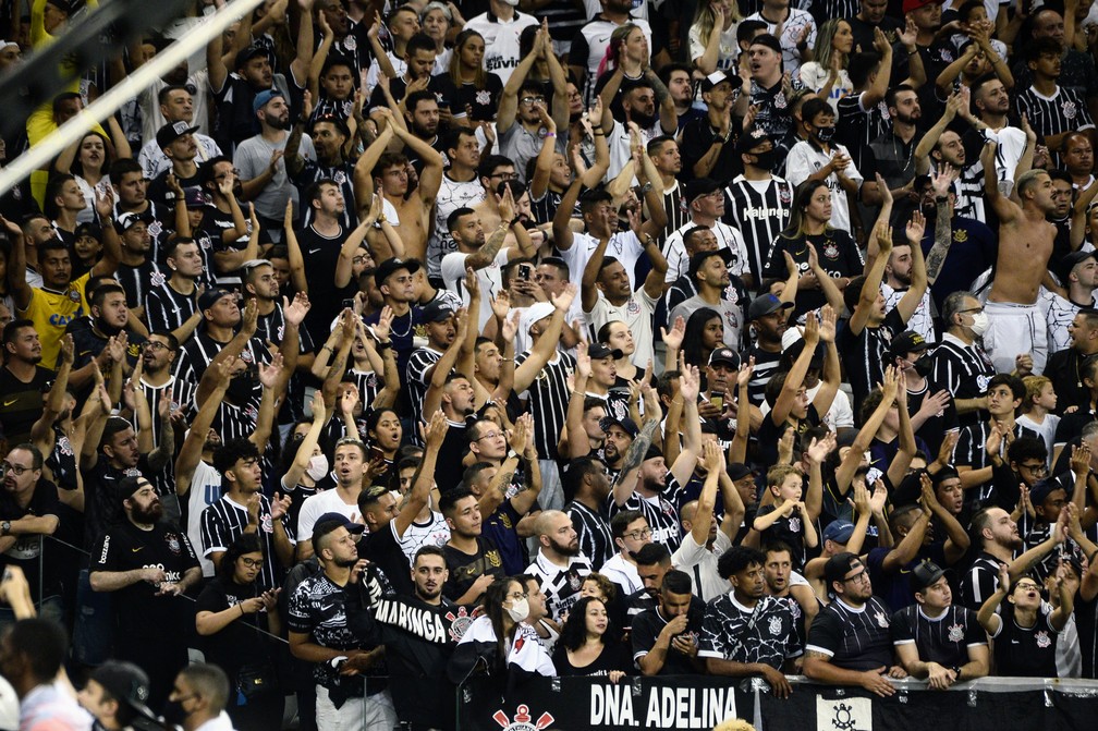 Corinthians pode encaminhar mando em possível clássico na semifinal