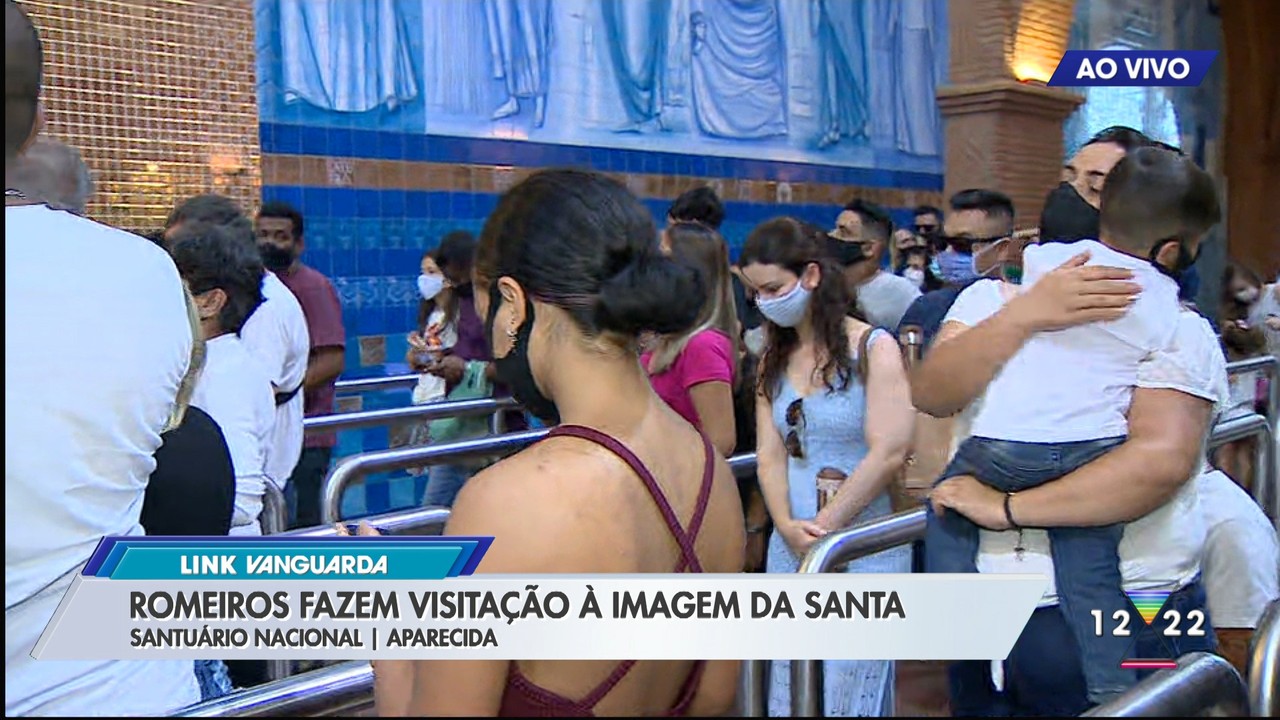 Romeiros visitam espaço com a Imagem da Padroeira