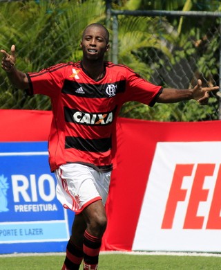 Mikimba marcou três vezes no primeiro jogo da final do Carioca futebol 7 (Foto: Davi Pereira/JornalF7.com)