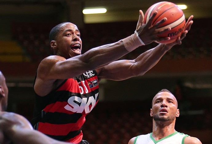 Meyinsse atuou bem no segundo tempo de jogo (Foto: Divulgação)