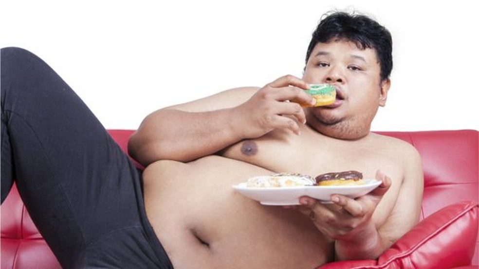 A 'força de vontade' pode não ter qualquer relação com a obesidade, como indicam evidências científicas — Foto: Getty Images/BBC