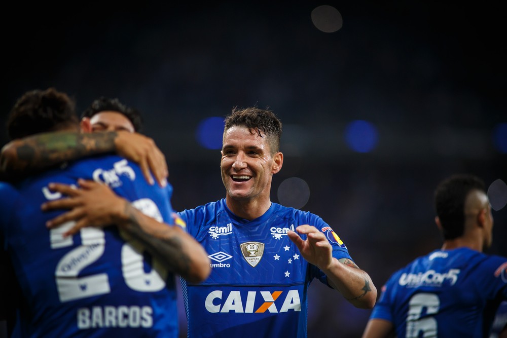 Thiago Neves pede respeito ao Cruzeiro e lamenta postura do Palmeiras com desclassificação