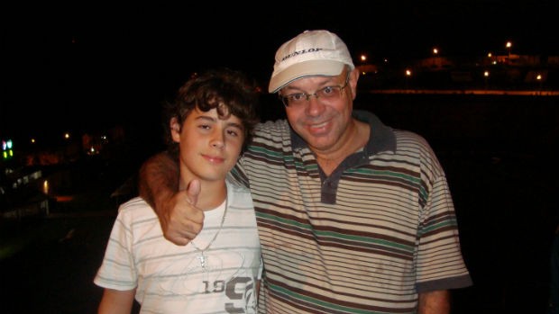 Francisco Rezende com o filho Matheus no Barradão (Foto: Gabriel Hamilko / GloboEsporte.com)