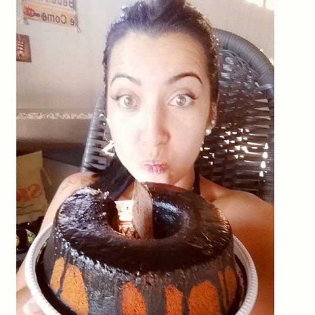 Para quem acordou com bolo de chocolate... (Foto: Reprodução - Instagram)
